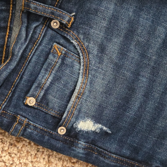 Kensie "The Short" Denim Distressed - Picture 4 of 6